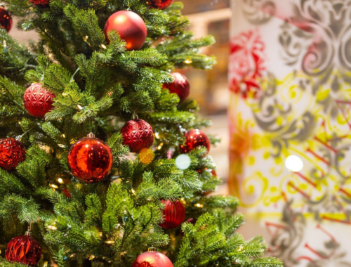 The Benefits of Artificial Christmas Trees: Eco-Friendly, Cost-Effective, and Stylish