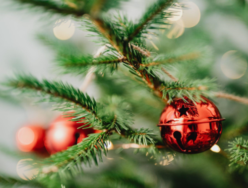 The Benefits of Artificial Christmas Trees for Your Family Gatherings and Seasonal Celebrations