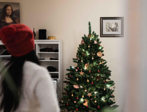 A Festive Guide to Decorating Your Artificial Christmas Tree